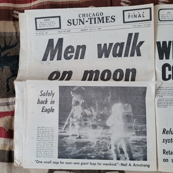 Historical reissued front page news from Chicago-Sun Times newspaper. - Picture 2 of 16